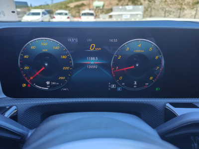 Mercedes-Benz CLA 180 1.3 SB PACK AMG CAMERA GPS CARPLAY