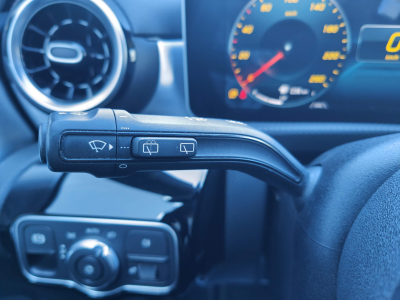 Mercedes-Benz CLA 180 1.3 SB PACK AMG CAMERA GPS CARPLAY