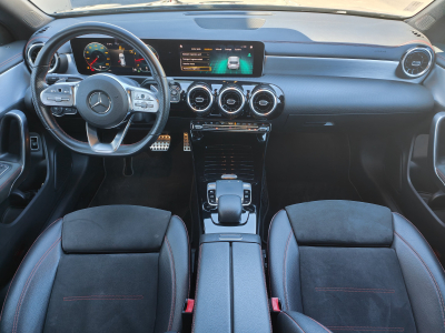 Mercedes-Benz CLA 180 1.3 SB PACK AMG CAMERA GPS CARPLAY