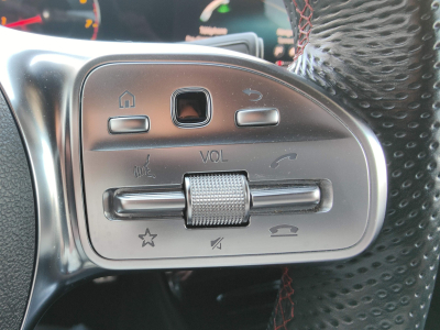 Mercedes-Benz CLA 180 1.3 SB PACK AMG CAMERA GPS CARPLAY