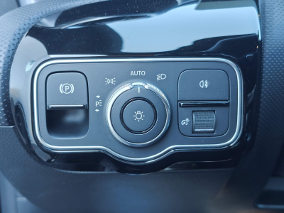 Mercedes-Benz CLA 180 1.3 SB PACK AMG CAMERA GPS CARPLAY