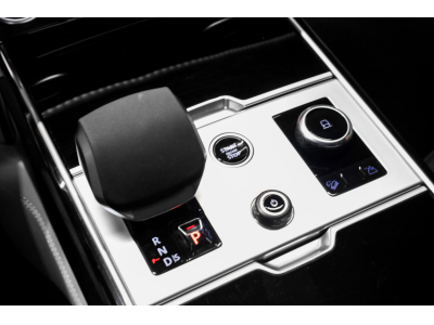 Land-Rover Range Rover D350 LWB AUTOBIOGRAPHY - 7 PLACES