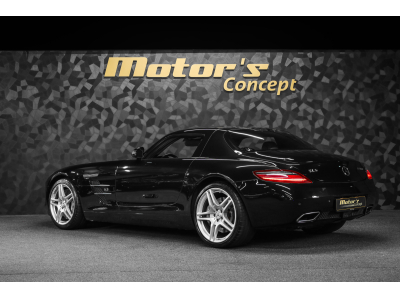 Mercedes-Benz SLS AMG Coupé 6.3 V8