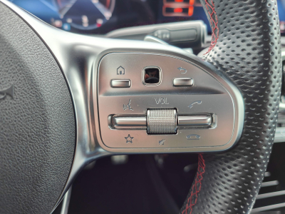 Mercedes-Benz A 180 180D PACK AMG CAMERA GPS CARPLAY LED SIEGES ELECTRIQUES