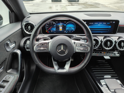 Mercedes-Benz A 180 180D PACK AMG CAMERA GPS CARPLAY LED SIEGES ELECTRIQUES