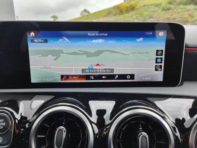 Mercedes-Benz A 180 180D PACK AMG CAMERA GPS CARPLAY LED SIEGES ELECTRIQUES