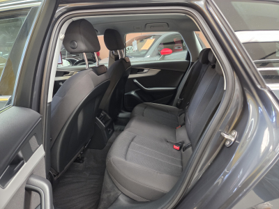 Audi A4 AVANT 30TDI ATTRACTION S-TRONIC