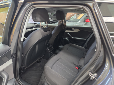 Audi A4 AVANT 30TDI ATTRACTION S-TRONIC