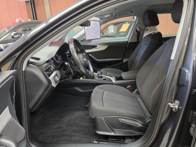 Audi A4 AVANT 30TDI ATTRACTION S-TRONIC