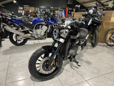 Benda Avengers 125 