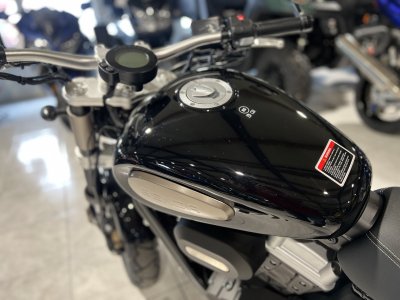 Benda Avengers 125 