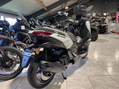 Yamaha X-Max 125 TECH MAX +