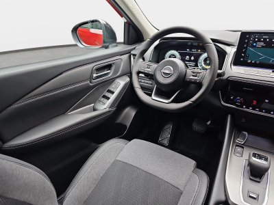Nissan Qashqai 1.3 DIG-T 158 X-tronic N-Connecta