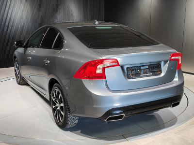 Volvo S60 S60 D2 BOITE AUTO GPS CAMERA SIEGES + VOLANT CHAUFF
