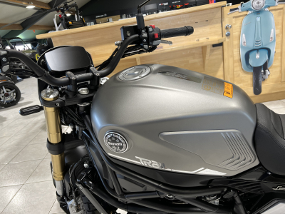 Benelli Leoncino Trail 800