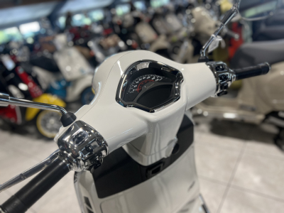 Vespa GTS Super 125
