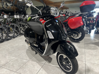 Vespa GTS Super 125