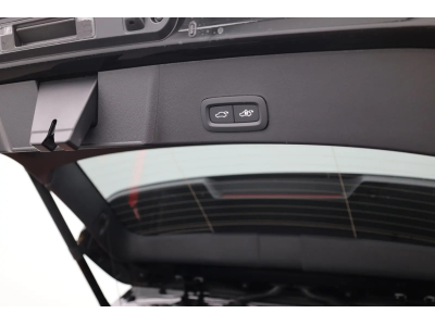 Volvo XC40 2.0 B4 MHD 197 Black Edition