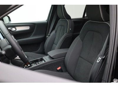 Volvo XC40 2.0 B4 MHD 197 Black Edition