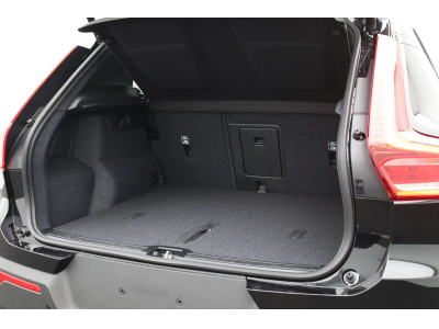Volvo XC40 2.0 B4 MHD 197 Black Edition