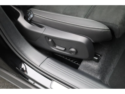 Volvo XC40 2.0 B4 MHD 197  Black Edition
