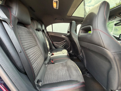 Mercedes-Benz A 200 A A 200 CDI / d AMG LINE/PANORAMDACH/