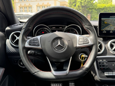 Mercedes-Benz A 200 A A 200 CDI / d AMG LINE/PANORAMDACH/