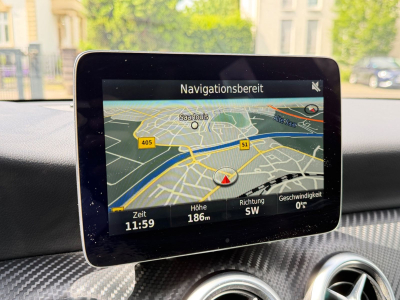 Mercedes-Benz A 200 A A 200 CDI / d AMG LINE/PANORAMDACH/