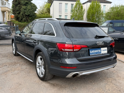 Audi A4 Allroad quattro 45 TFSI 180 KW / Pano /