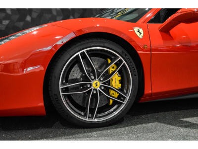 Ferrari 488 GTB 3.9 V8 - ROSSO CORSA METALLIC