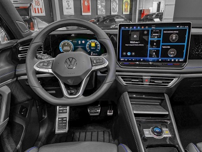 Volkswagen Tiguan Tiguan 2.0 TDI/DSG/4Motion R-Line/ AHK/Pano/360°/Leder/VOLL