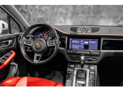 Porsche Macan S