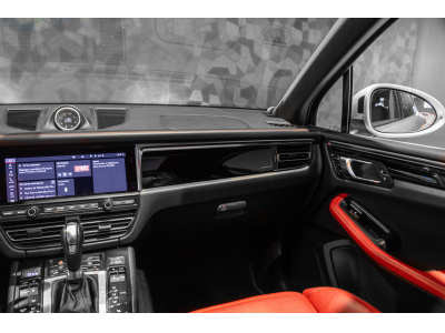 Porsche Macan S