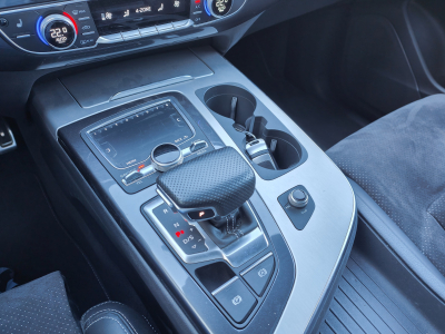 Audi Q7 3.0 TDI QUATTRO TIPTRONIC S-LINE 7 PLACES TOIT OUV CARPLAY