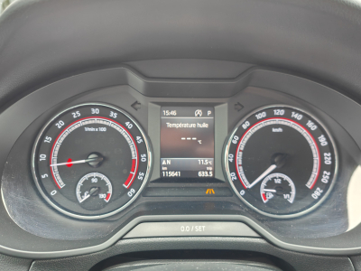 Skoda Octavia Combi RS 2.0 TDI DSG 4X4 CARPLAY GPS SIEGES CHAUFF