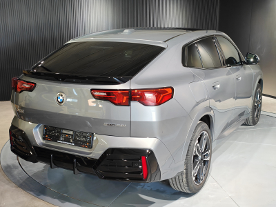 BMW X2 SDRIVE20i PACK M CARPLAY GPS CAMERA 360 TOIT PANO