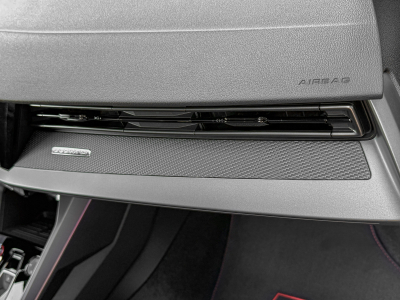 Audi RS3 Sportback 2.5 TFSI quattro/Pano/19/360°/SONOS/SCHALE S/MATRIX
