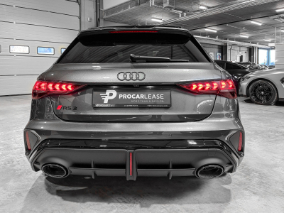 Audi RS3 Sportback 2.5 TFSI quattro/Pano/19/360°/SONOS/SCHALE S/MATRIX