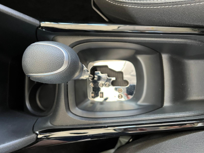 Peugeot 2008 ALLURE B.AUTO, 110CV, NAVI, PANORAMIQUE, BLUETOOTH, ALU 16'', GARANTIE