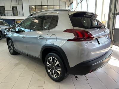 Peugeot 2008 ALLURE B.AUTO, 110CV, NAVI, PANORAMIQUE, BLUETOOTH, ALU 16'', GARANTIE