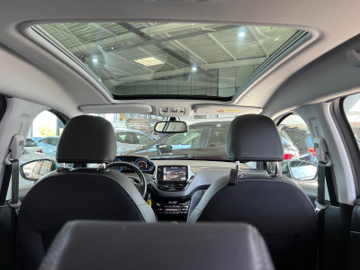 Peugeot 2008 ALLURE B.AUTO, 110CV, NAVI, PANORAMIQUE, BLUETOOTH, ALU 16'', GARANTIE