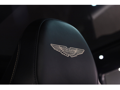 Aston Martin DBX 707 - ONYX BLACK