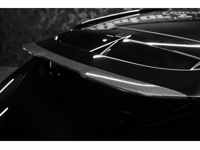 Aston Martin DBX 707 - ONYX BLACK