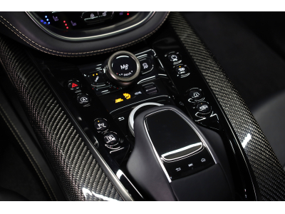 Aston Martin DBX 707 - ONYX BLACK