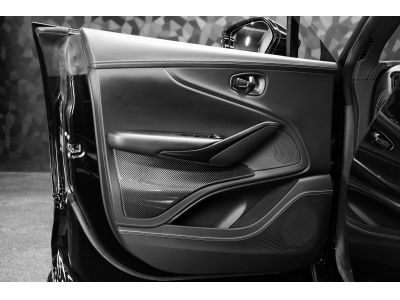 Aston Martin DBX 707 - ONYX BLACK
