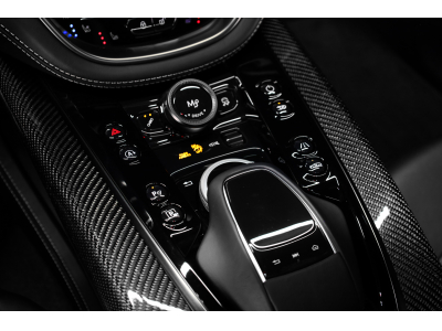 Aston Martin DBX 707 - ONYX BLACK