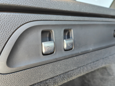 Mercedes-Benz GLC 220 GLC 220d 4MATIC PACK AMG CARPLAY SUSPENSION PNEU CAMERA 360
