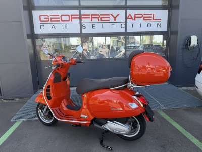 Vespa GTS 300 