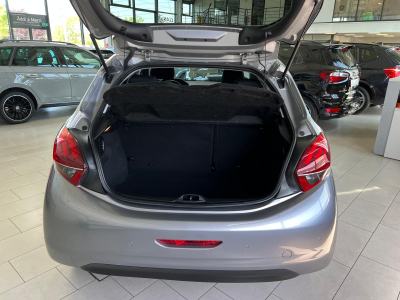 Peugeot 208 Signature 110, NAVI, PDC , BLUETOOTH, LED, KM 30000