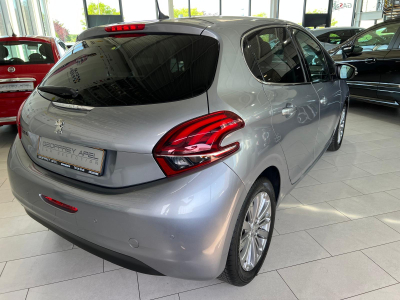 Peugeot 208 Signature 110, NAVI, PDC , BLUETOOTH, LED, KM 30000